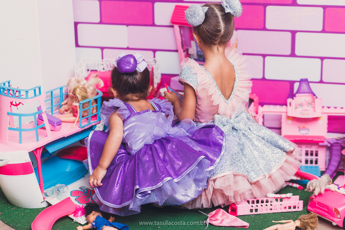 festa infantil em vitória, tássila costa fotografia, aniversári infantil em Vitória ES, festa de menina no tema LOL, festa linda de menina, roupa da boneca LOL, 5 anos da Maitê