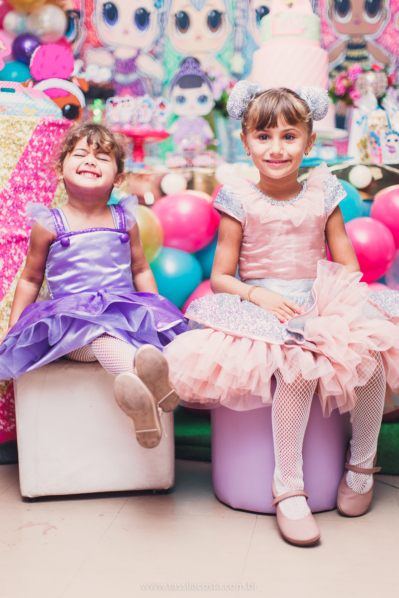 festa infantil em vitória, tássila costa fotografia, aniversári infantil em Vitória ES, festa de menina no tema LOL, festa linda de menina, roupa da boneca LOL, 5 anos da Maitê