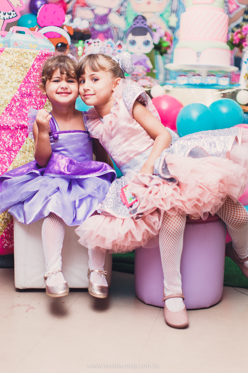 festa infantil em vitória, tássila costa fotografia, aniversári infantil em Vitória ES, festa de menina no tema LOL, festa linda de menina, roupa da boneca LOL, 5 anos da Maitê