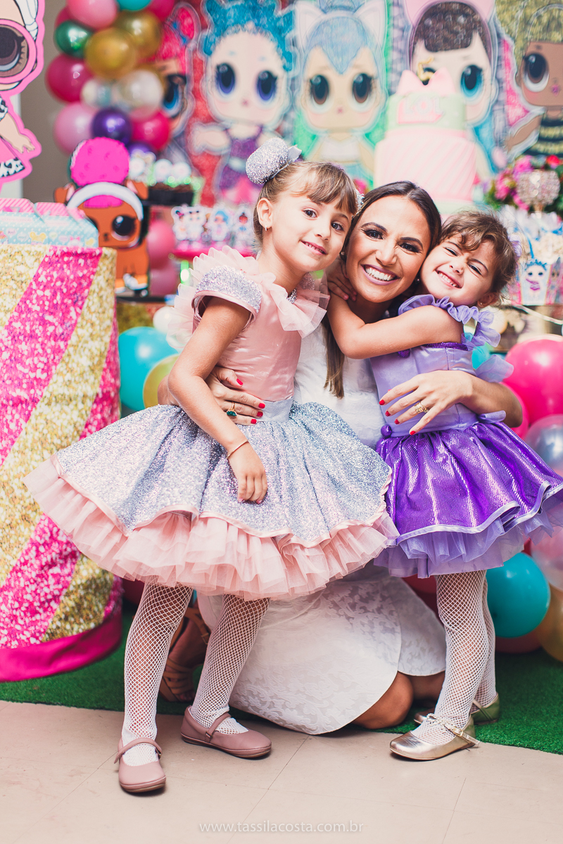 festa infantil em vitória, tássila costa fotografia, aniversári infantil em Vitória ES, festa de menina no tema LOL, festa linda de menina, roupa da boneca LOL, 5 anos da Maitê