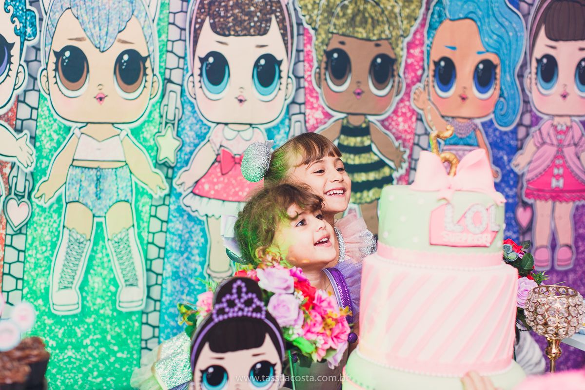festa infantil em vitória, tássila costa fotografia, aniversári infantil em Vitória ES, festa de menina no tema LOL, festa linda de menina, roupa da boneca LOL, 5 anos da Maitê