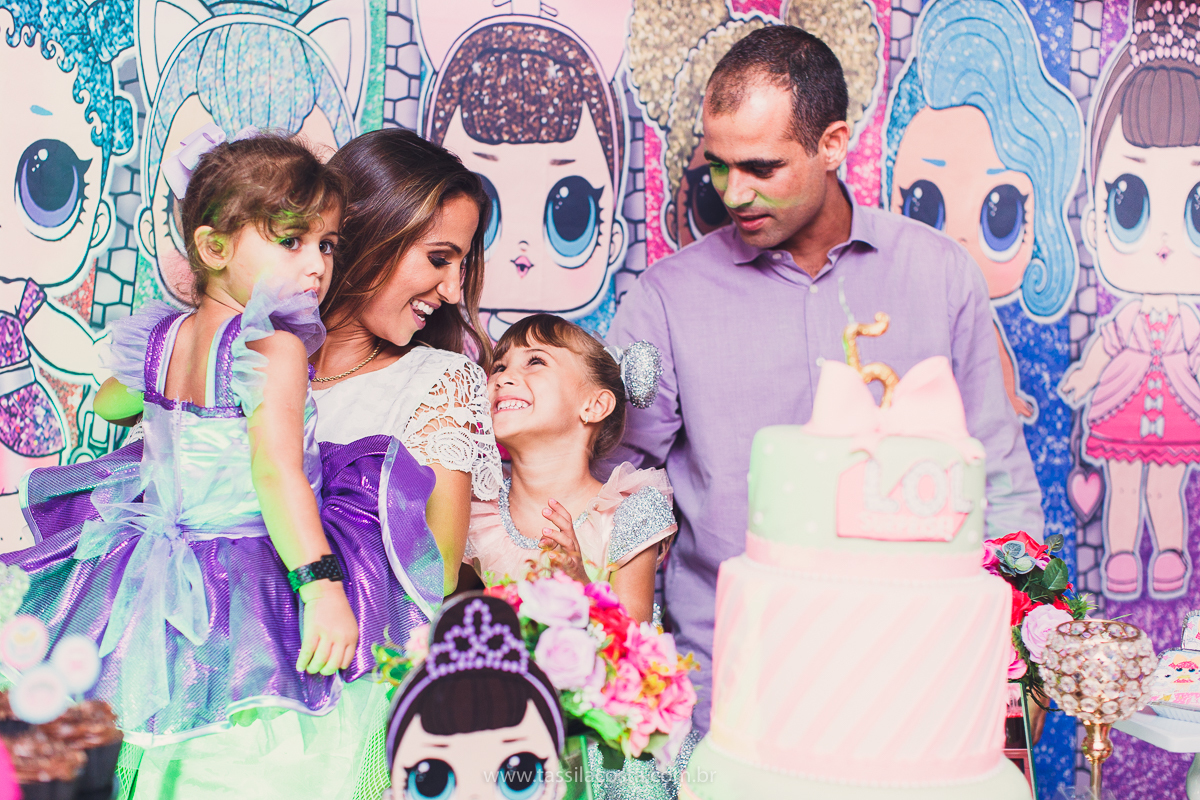 festa infantil em vitória, tássila costa fotografia, aniversári infantil em Vitória ES, festa de menina no tema LOL, festa linda de menina, roupa da boneca LOL, 5 anos da Maitê