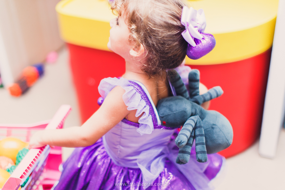 festa infantil em vitória, tássila costa fotografia, aniversári infantil em Vitória ES, festa de menina no tema LOL, festa linda de menina, roupa da boneca LOL, 5 anos da Maitê