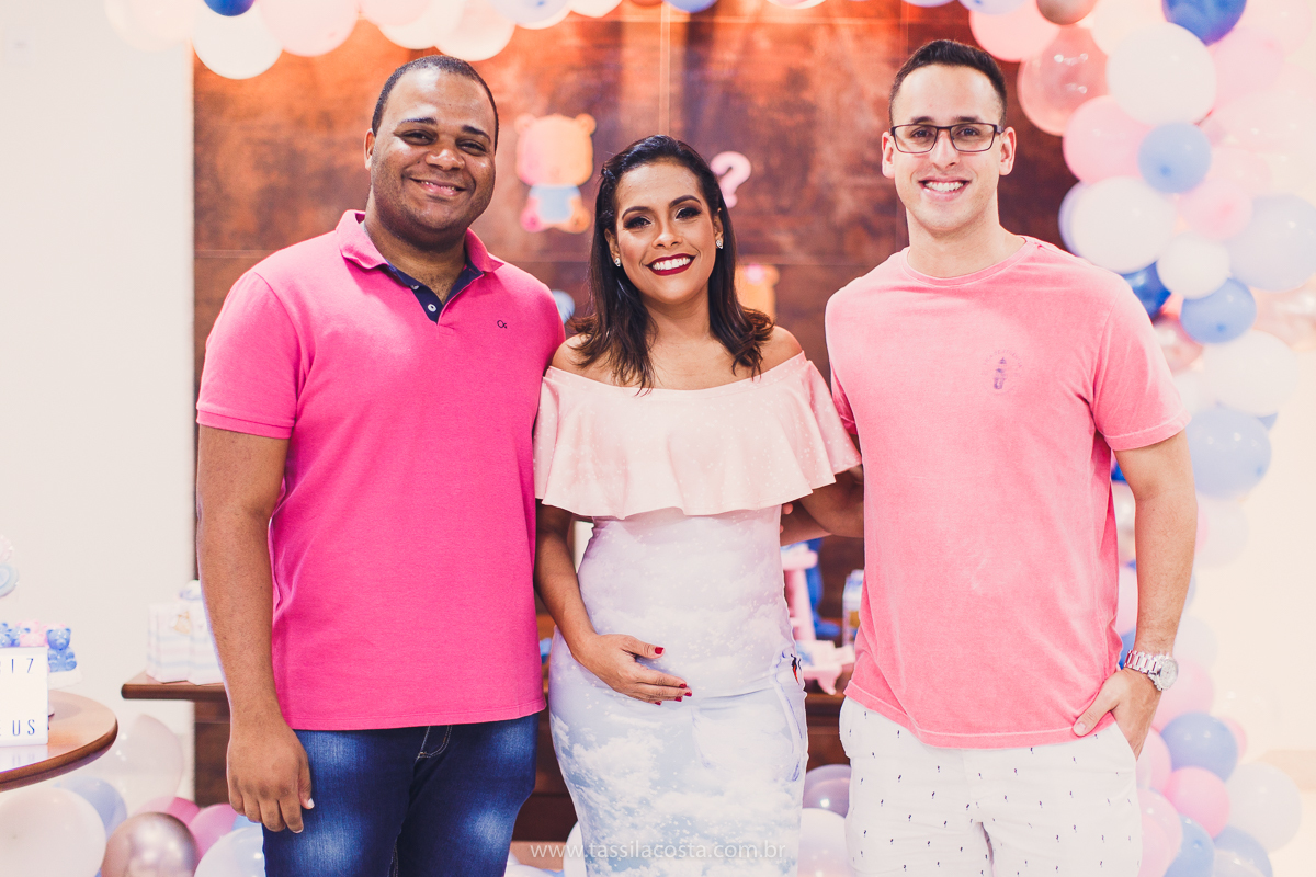 fotos de chá revelação, o que fazer para revelar o sexo do bebê para a família, família linda no chá revelação no Matheus, Praia da Costa, Vila Velha ES, Tássila Costa fotografia