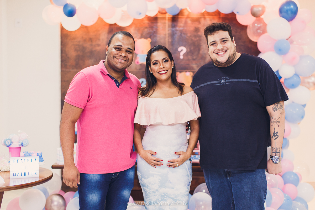 fotos de chá revelação, o que fazer para revelar o sexo do bebê para a família, família linda no chá revelação no Matheus, Praia da Costa, Vila Velha ES, Tássila Costa fotografia