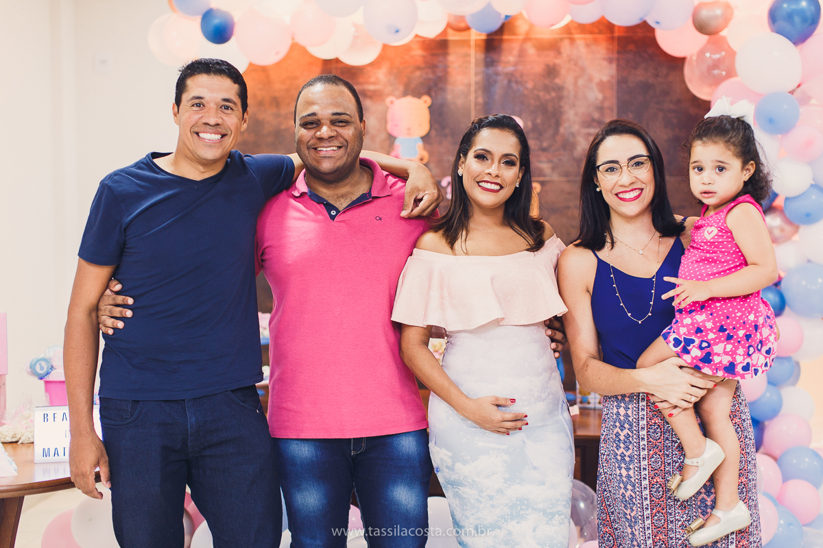fotos de chá revelação, o que fazer para revelar o sexo do bebê para a família, família linda no chá revelação no Matheus, Praia da Costa, Vila Velha ES, Tássila Costa fotografia