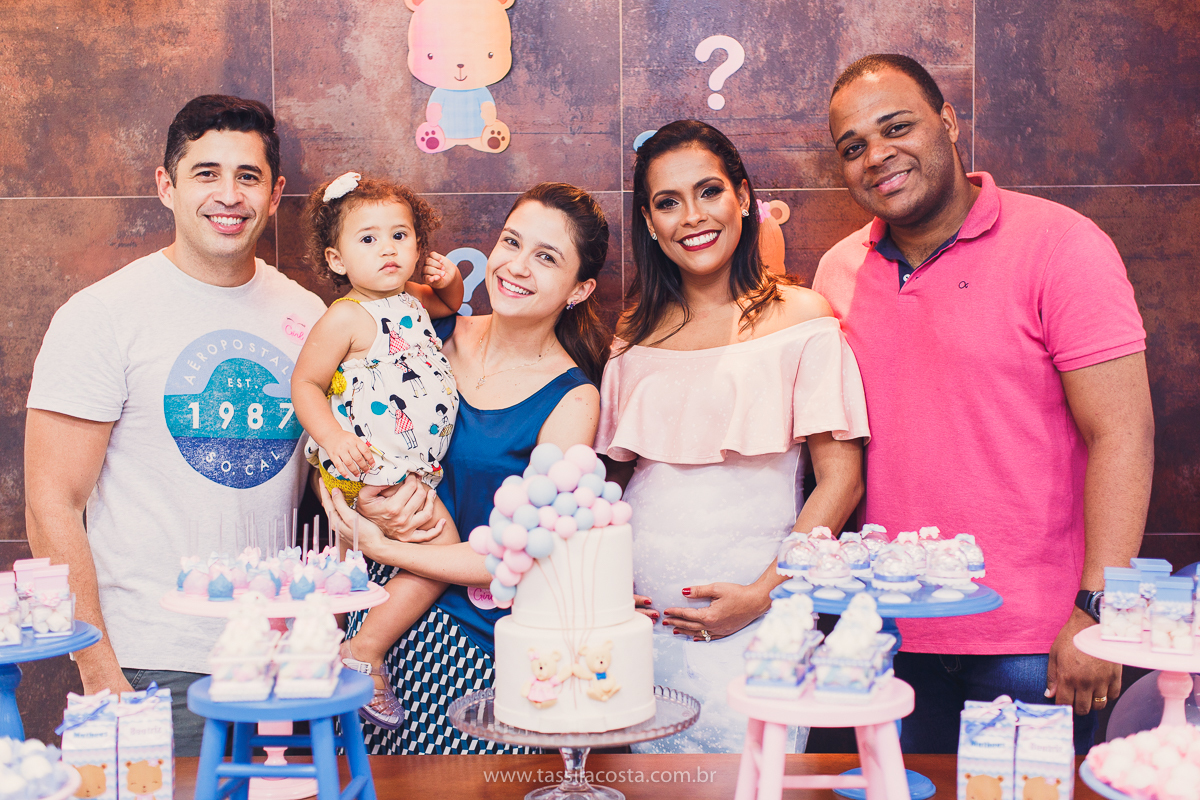 fotos de chá revelação, o que fazer para revelar o sexo do bebê para a família, família linda no chá revelação no Matheus, Praia da Costa, Vila Velha ES, Tássila Costa fotografia