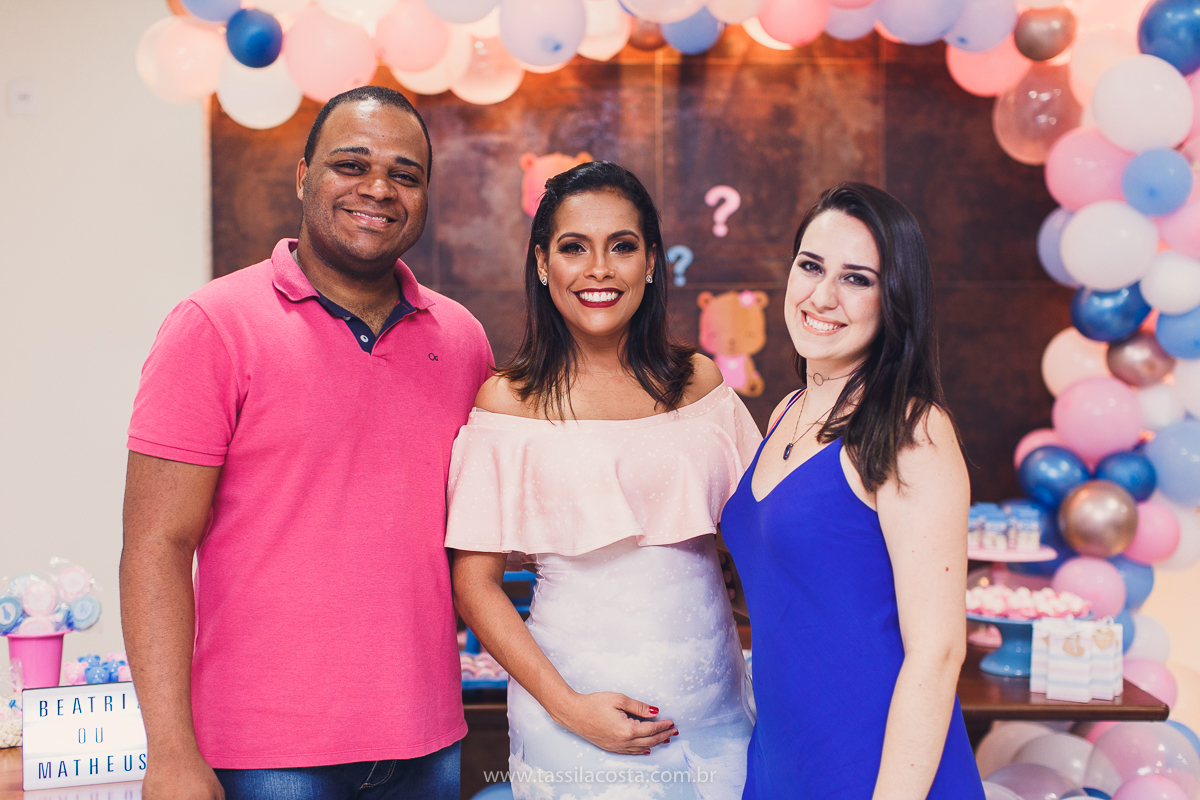 fotos de chá revelação, o que fazer para revelar o sexo do bebê para a família, família linda no chá revelação no Matheus, Praia da Costa, Vila Velha ES, Tássila Costa fotografia