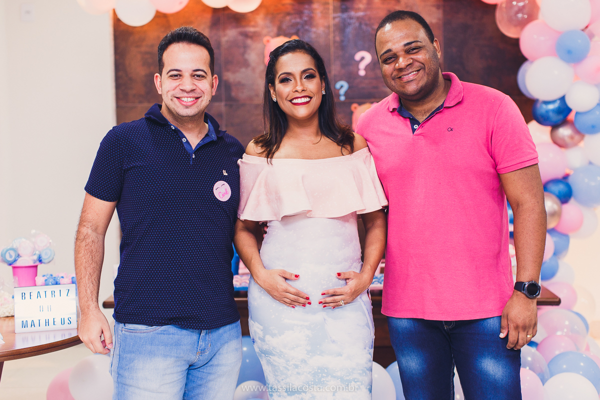 fotos de chá revelação, o que fazer para revelar o sexo do bebê para a família, família linda no chá revelação no Matheus, Praia da Costa, Vila Velha ES, Tássila Costa fotografia