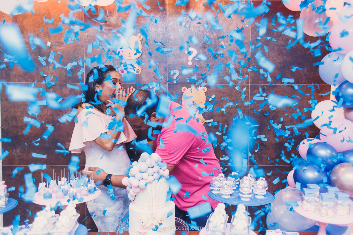 fotos de chá revelação, o que fazer para revelar o sexo do bebê para a família, família linda no chá revelação no Matheus, Praia da Costa, Vila Velha ES, Tássila Costa fotografia