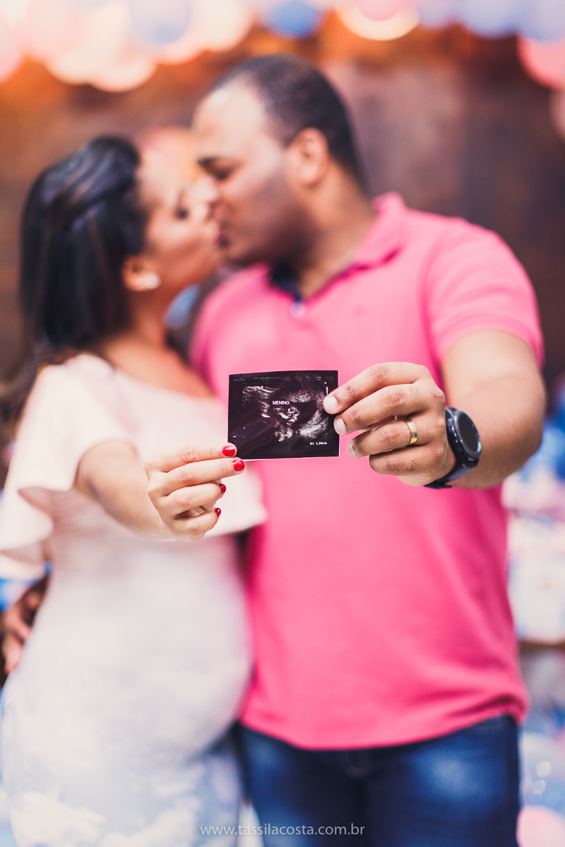 fotos de chá revelação, o que fazer para revelar o sexo do bebê para a família, família linda no chá revelação no Matheus, Praia da Costa, Vila Velha ES, Tássila Costa fotografia