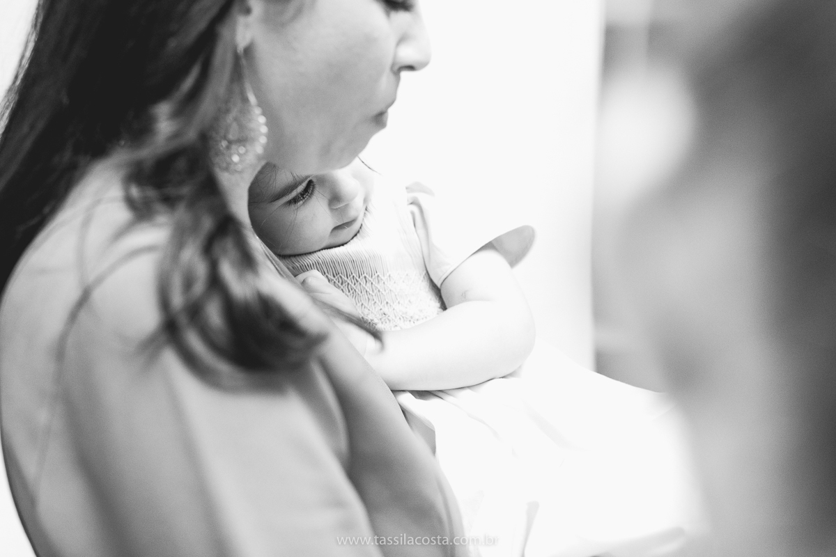 festa de aniversário para menina, no tema Peppa Pig, decoração by Melina Pitanga, fotos de Tássila Costa fotografia, festa de 02 anos da Júlia, feita no prédio de casa, look lindo para aniversário de 2 anos, qual cor de vestido usar na festa de 1 ano