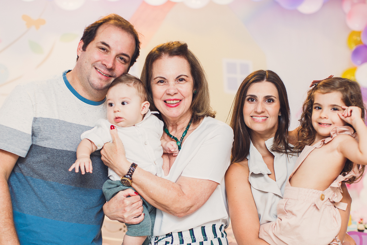 festa de aniversário para menina, no tema Peppa Pig, decoração by Melina Pitanga, fotos de Tássila Costa fotografia, festa de 02 anos da Júlia, feita no prédio de casa, look lindo para aniversário de 2 anos, qual cor de vestido usar na festa de 1 ano