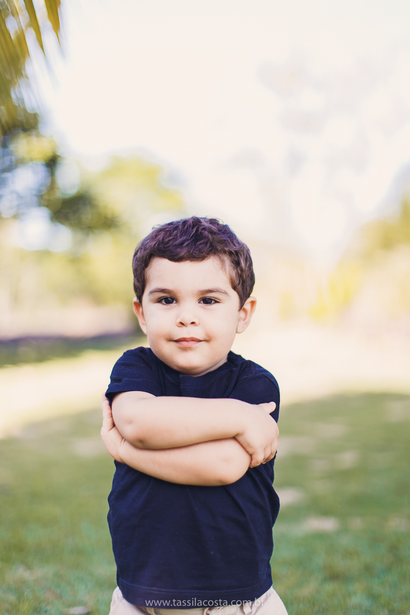 fotos no pôr do sol, em Vitória ES, fotos de grávida no pôr do sol, Ilha do frade, Tássila Costa fotografia, mãe de dois, look para ensaio externo na Ilha do Frade