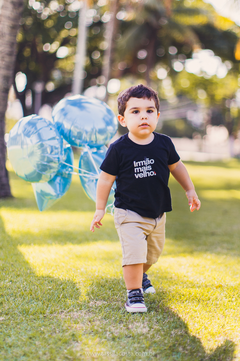 fotos no pôr do sol, em Vitória ES, fotos de grávida no pôr do sol, Ilha do frade, Tássila Costa fotografia, mãe de dois, look para ensaio externo na Ilha do Frade