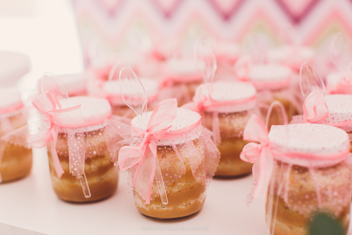 foto de chá bebê, decoração linda de chá de bebê, mãe de menina, decoração de chá de bebê de menina, decoração rosa e branca de chá de bebê, tássila costa fotografia, sandra festas, decoração de chá de bebê em Vila Velha ES, pais de primeira viagem