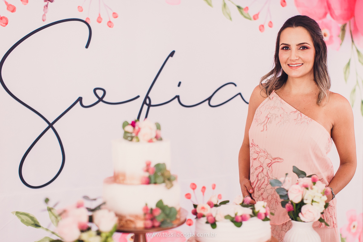 foto de chá bebê, decoração linda de chá de bebê, mãe de menina, decoração de chá de bebê de menina, decoração rosa e branca de chá de bebê, tássila costa fotografia, sandra festas, decoração de chá de bebê em Vila Velha ES, pais de primeira viagem