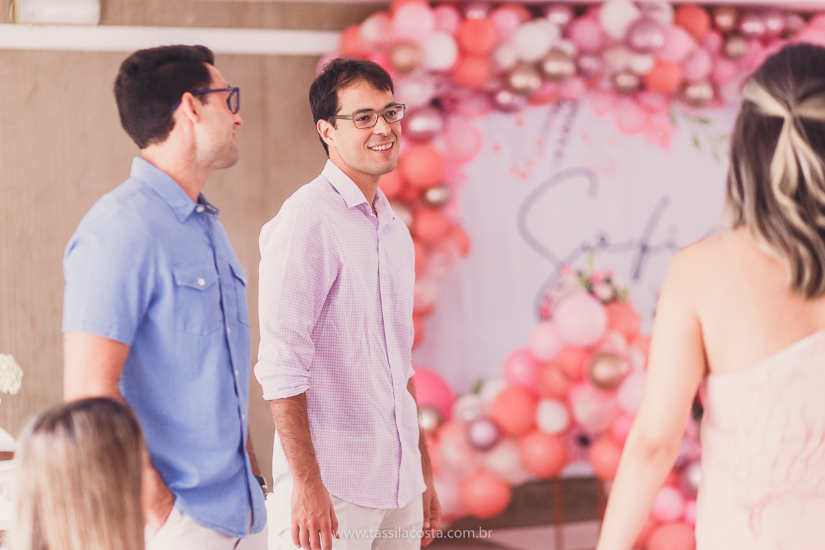 foto de chá bebê, decoração linda de chá de bebê, mãe de menina, decoração de chá de bebê de menina, decoração rosa e branca de chá de bebê, tássila costa fotografia, sandra festas, decoração de chá de bebê em Vila Velha ES, pais de primeira viagem