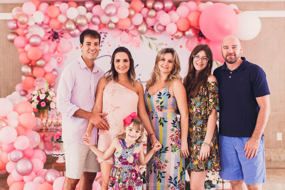 foto de chá bebê, decoração linda de chá de bebê, mãe de menina, decoração de chá de bebê de menina, decoração rosa e branca de chá de bebê, tássila costa fotografia, sandra festas, decoração de chá de bebê em Vila Velha ES, pais de primeira viagem
