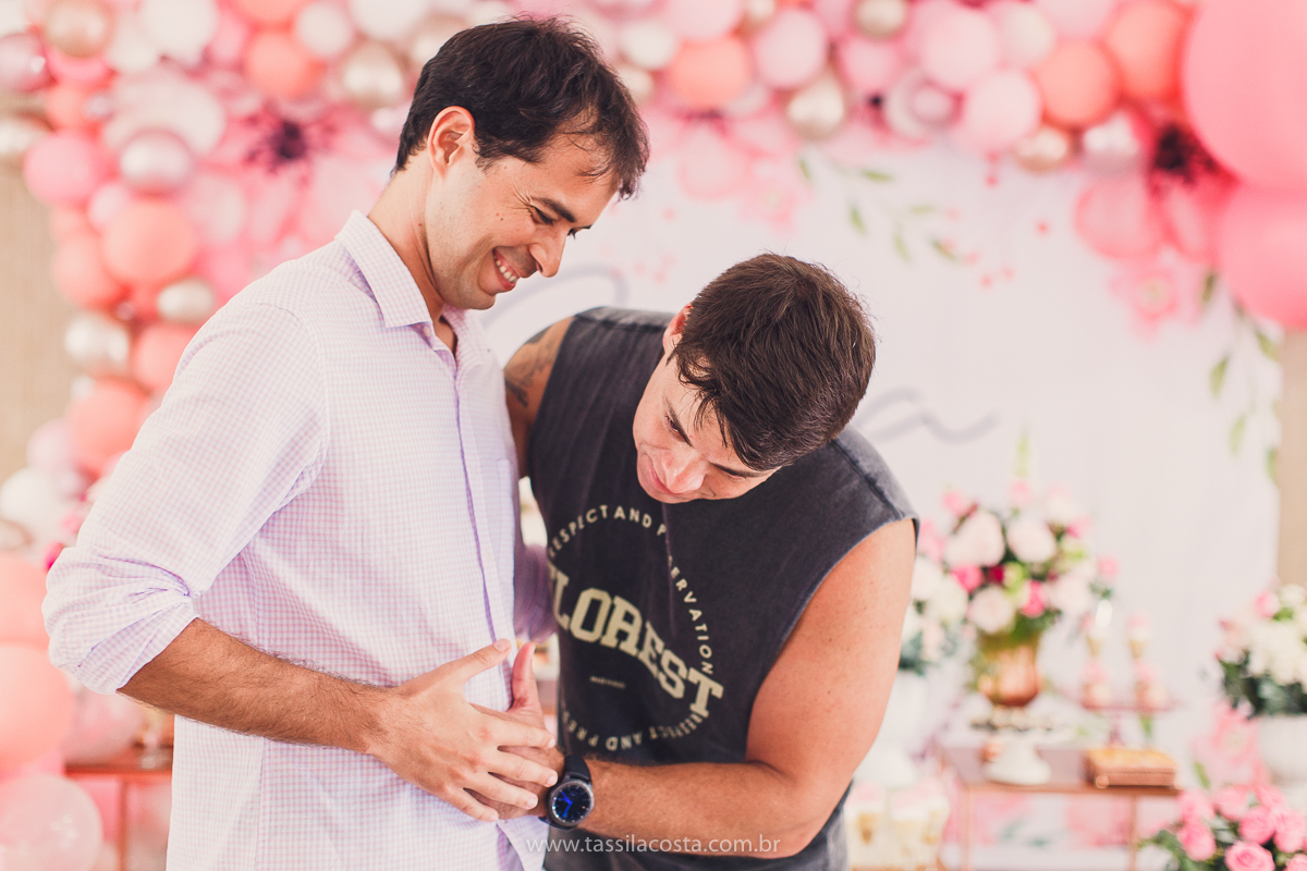 foto de chá bebê, decoração linda de chá de bebê, mãe de menina, decoração de chá de bebê de menina, decoração rosa e branca de chá de bebê, tássila costa fotografia, sandra festas, decoração de chá de bebê em Vila Velha ES, pais de primeira viagem