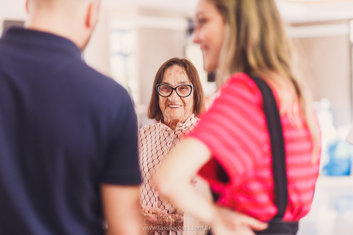 foto de chá bebê, decoração linda de chá de bebê, mãe de menina, decoração de chá de bebê de menina, decoração rosa e branca de chá de bebê, tássila costa fotografia, sandra festas, decoração de chá de bebê em Vila Velha ES, pais de primeira viagem