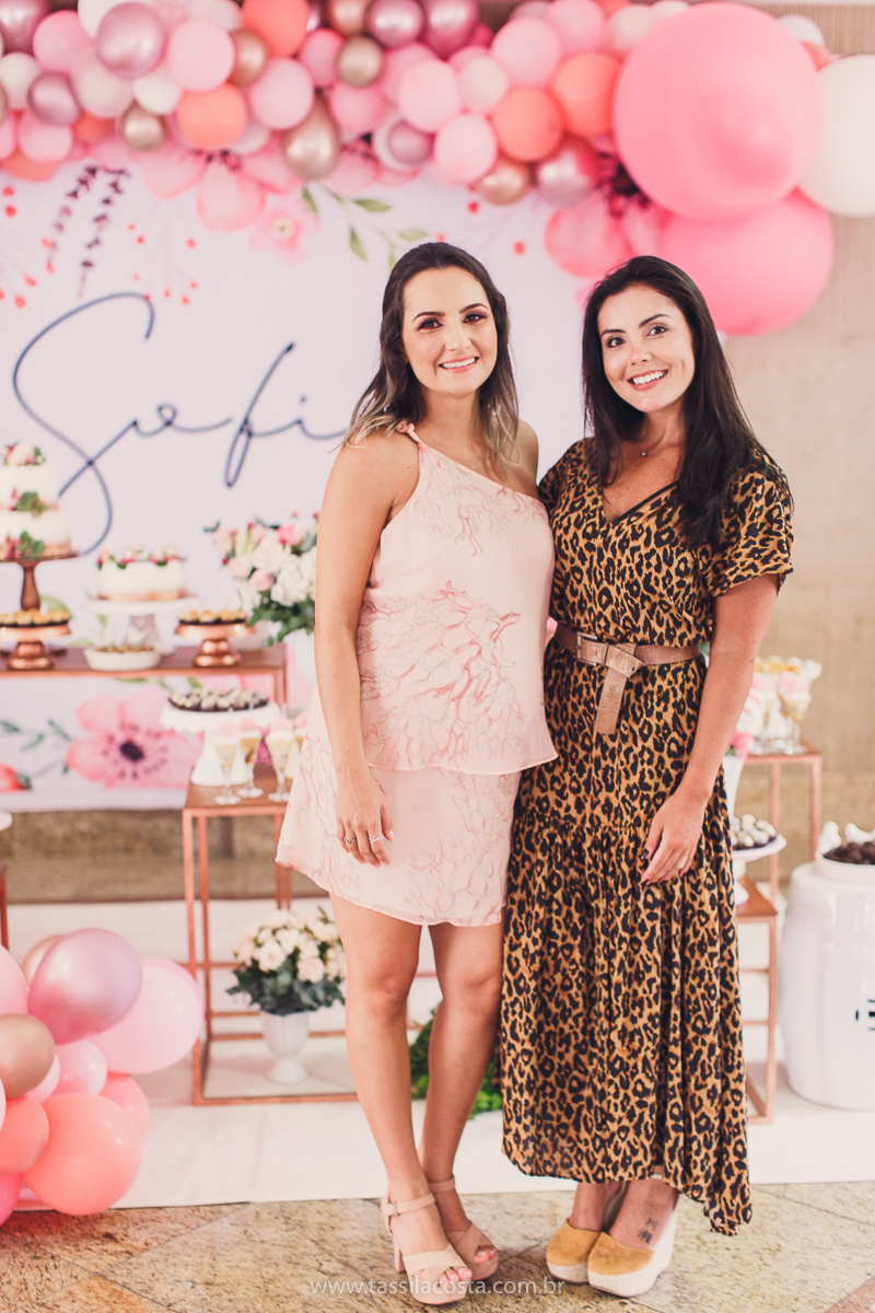foto de chá bebê, decoração linda de chá de bebê, mãe de menina, decoração de chá de bebê de menina, decoração rosa e branca de chá de bebê, tássila costa fotografia, sandra festas, decoração de chá de bebê em Vila Velha ES, pais de primeira viagem