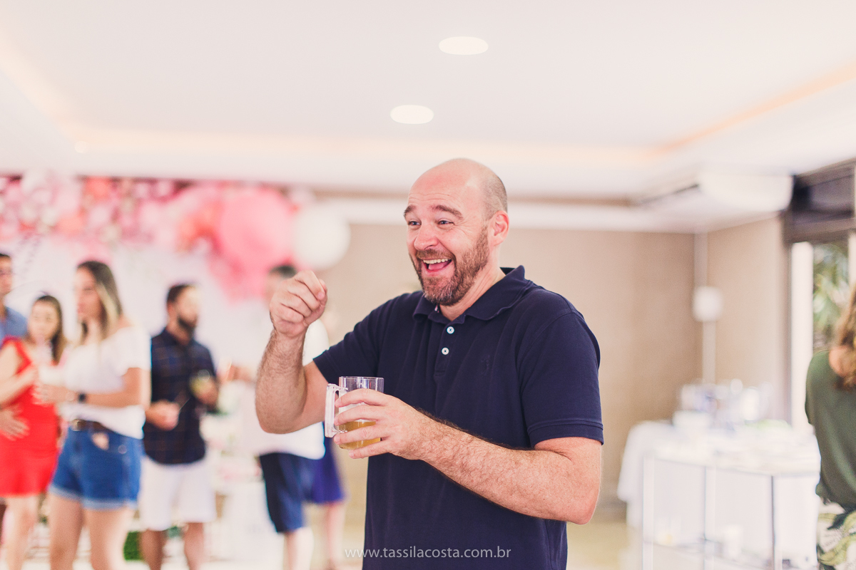 foto de chá bebê, decoração linda de chá de bebê, mãe de menina, decoração de chá de bebê de menina, decoração rosa e branca de chá de bebê, tássila costa fotografia, sandra festas, decoração de chá de bebê em Vila Velha ES, pais de primeira viagem