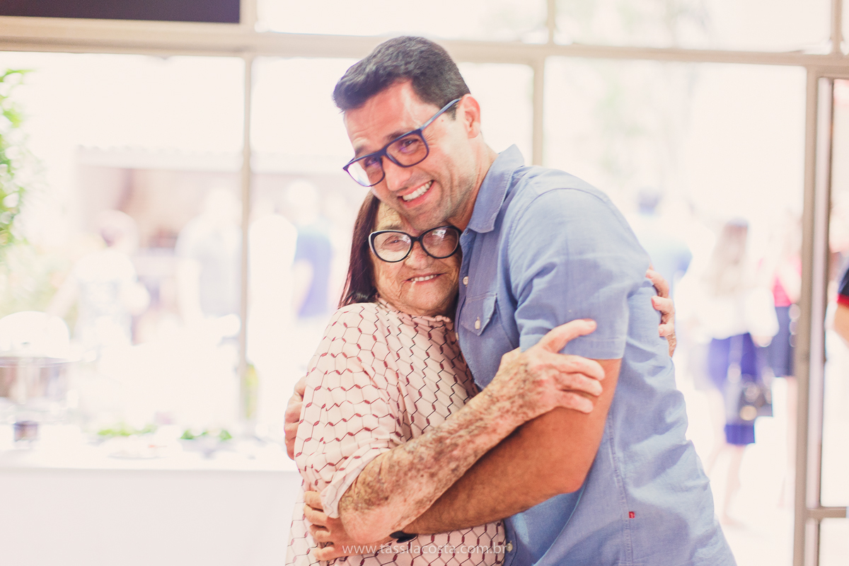 foto de chá bebê, decoração linda de chá de bebê, mãe de menina, decoração de chá de bebê de menina, decoração rosa e branca de chá de bebê, tássila costa fotografia, sandra festas, decoração de chá de bebê em Vila Velha ES, pais de primeira viagem