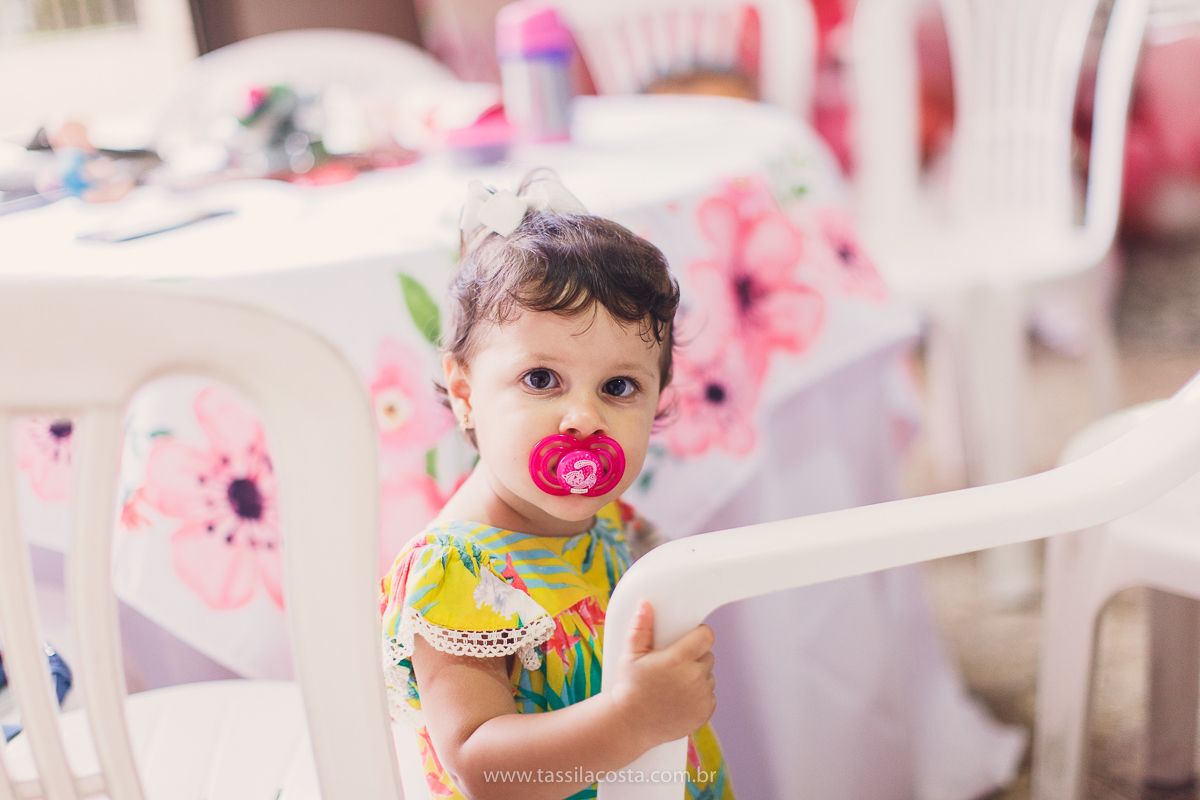 foto de chá bebê, decoração linda de chá de bebê, mãe de menina, decoração de chá de bebê de menina, decoração rosa e branca de chá de bebê, tássila costa fotografia, sandra festas, decoração de chá de bebê em Vila Velha ES, pais de primeira viagemfoto de