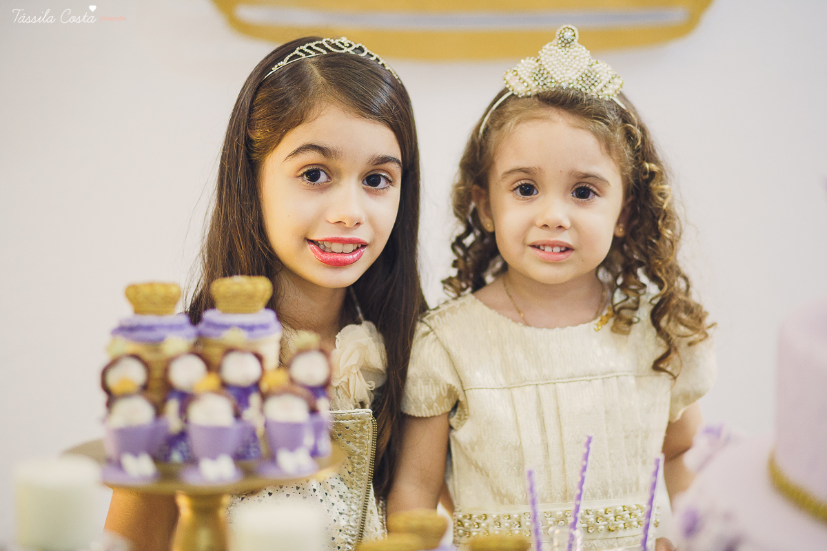 aniversário lindo da princesa sofia, em vitória ES, decoração da Chic Ballon, festa de menina, festa no condomínio em Vix ES, fotos by Tássila Costa
