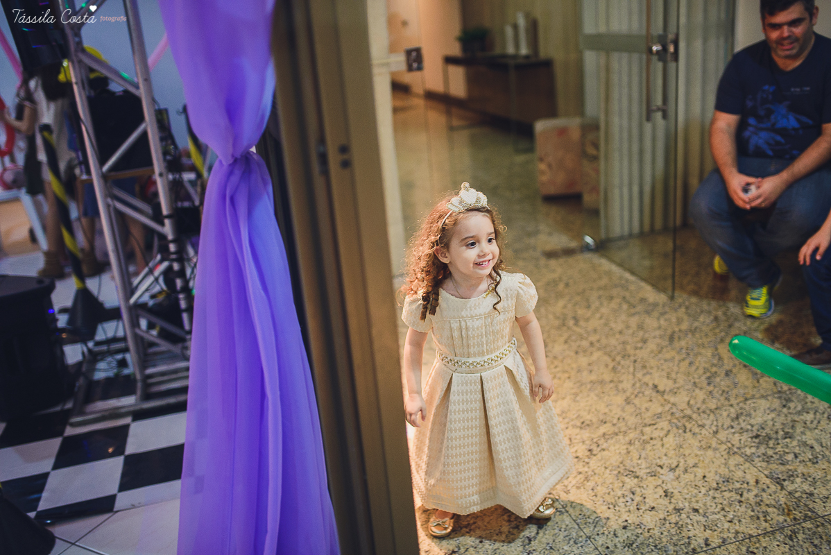 aniversário lindo da princesa sofia, em vitória ES, decoração da Chic Ballon, festa de menina, festa no condomínio em Vix ES, fotos by Tássila Costa