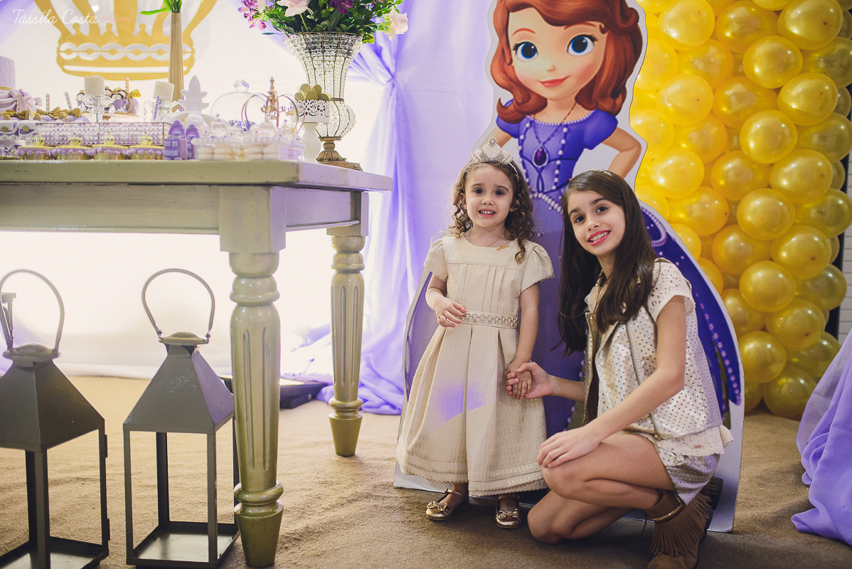 aniversário lindo da princesa sofia, em vitória ES, decoração da Chic Ballon, festa de menina, festa no condomínio em Vix ES, fotos by Tássila Costa