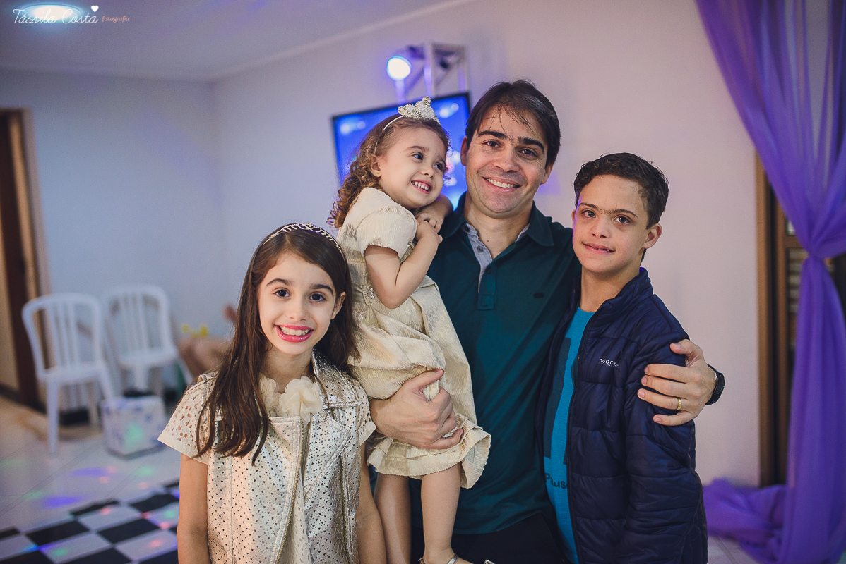 aniversário lindo da princesa sofia, em vitória ES, decoração da Chic Ballon, festa de menina, festa no condomínio em Vix ES, fotos by Tássila Costa