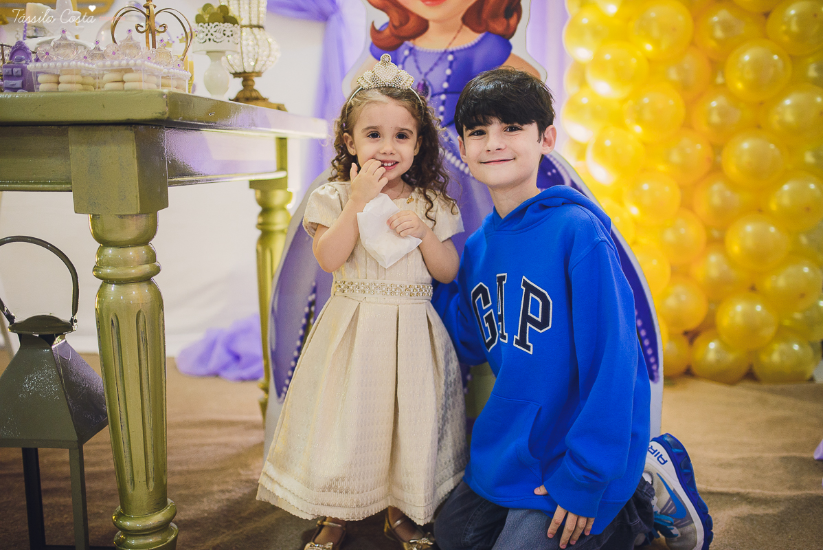 aniversário lindo da princesa sofia, em vitória ES, decoração da Chic Ballon, festa de menina, festa no condomínio em Vix ES, fotos by Tássila Costa