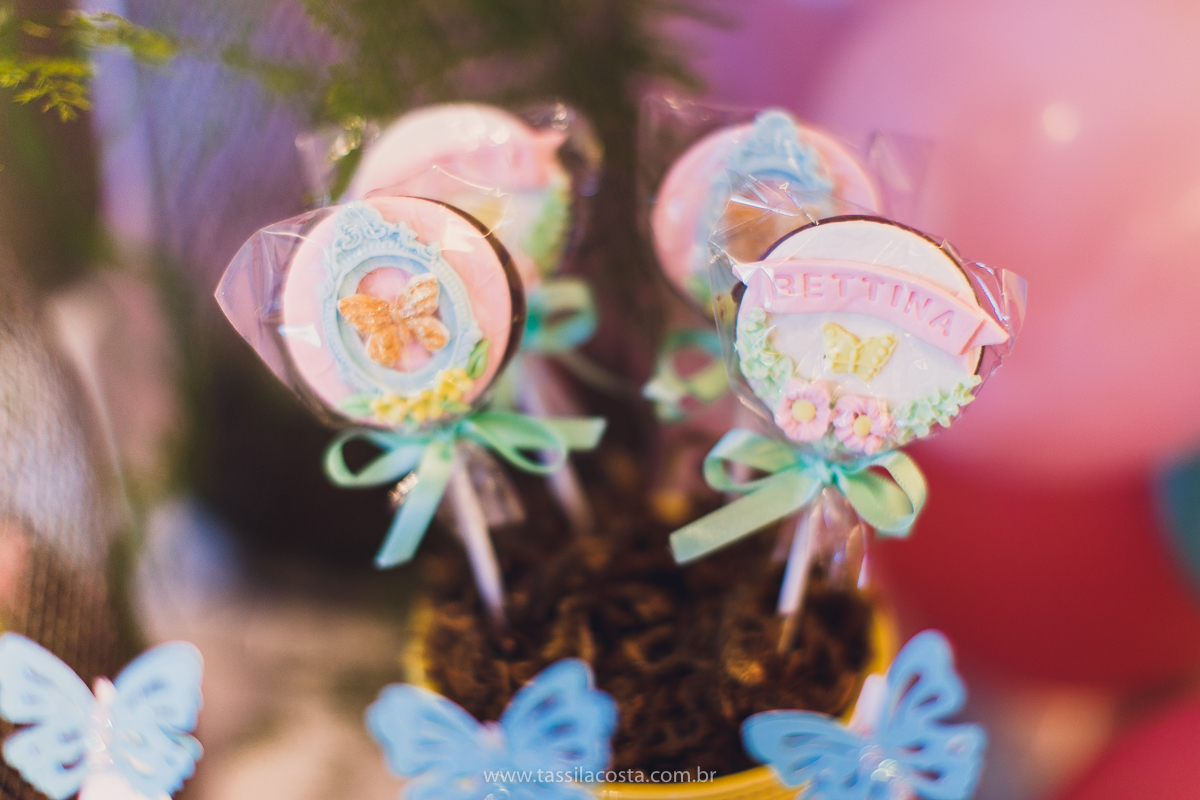 festa infantil linda, na Praia da Costa, Vila Velha, ES, tema Jardim, Jardim da Bettina, festa de menina, festa rosa para aniversário de 1 ano, primeiro ano da minha filha, vestido lindo para vestir no aniversário de 1 ano, fotografia de festa infantil
