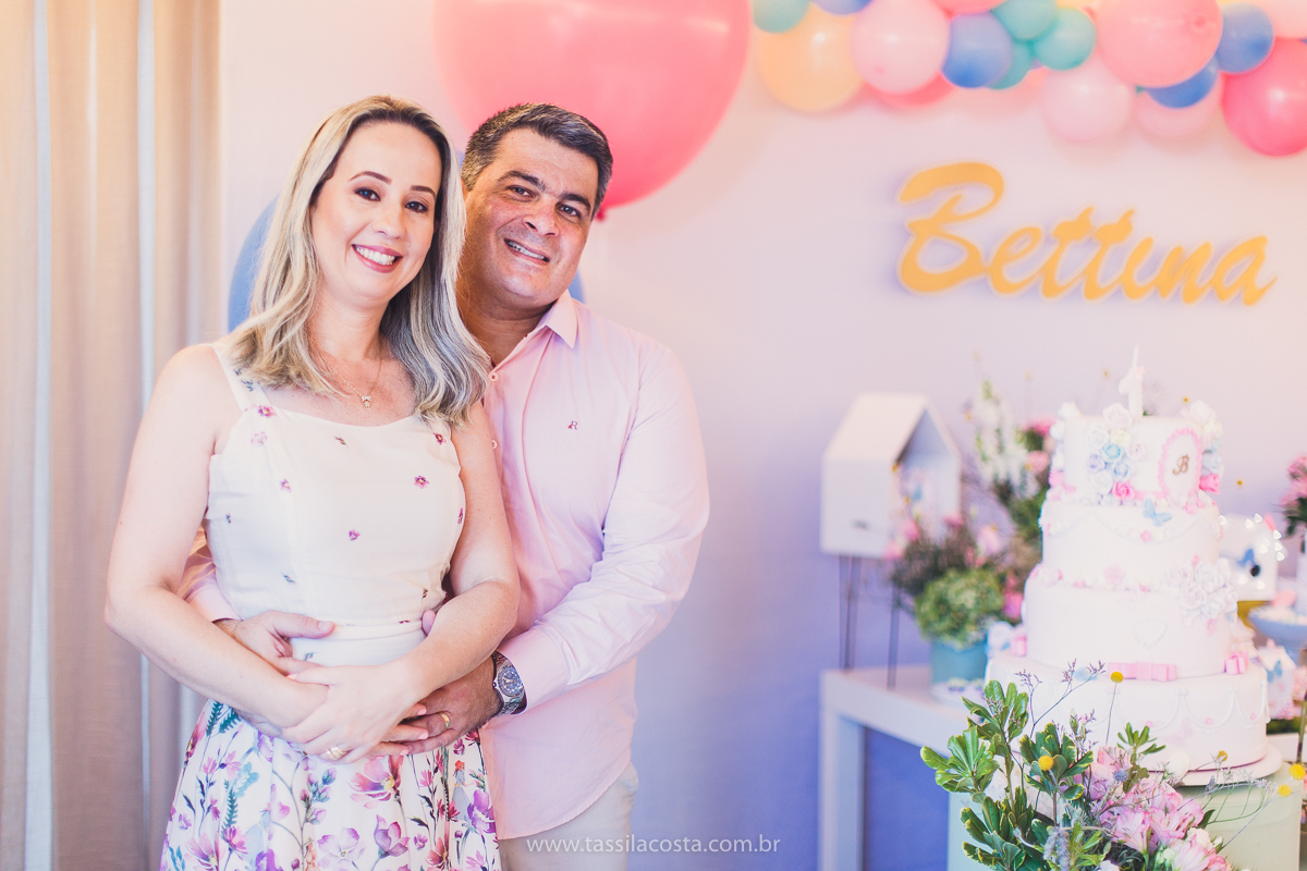 festa infantil linda, na Praia da Costa, Vila Velha, ES, tema Jardim, Jardim da Bettina, festa de menina, festa rosa para aniversário de 1 ano, primeiro ano da minha filha, vestido lindo para vestir no aniversário de 1 ano, fotografia de festa infantil