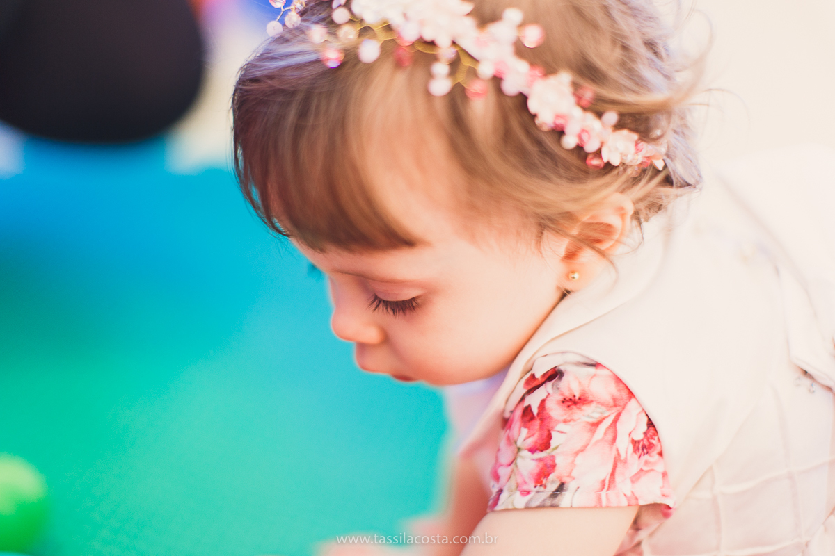 festa infantil linda, na Praia da Costa, Vila Velha, ES, tema Jardim, Jardim da Bettina, festa de menina, festa rosa para aniversário de 1 ano, primeiro ano da minha filha, vestido lindo para vestir no aniversário de 1 ano, fotografia de festa infantil