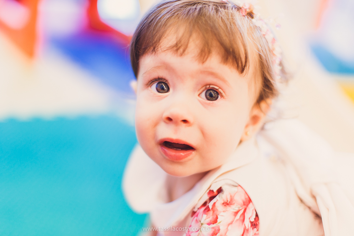 festa infantil linda, na Praia da Costa, Vila Velha, ES, tema Jardim, Jardim da Bettina, festa de menina, festa rosa para aniversário de 1 ano, primeiro ano da minha filha, vestido lindo para vestir no aniversário de 1 ano, fotografia de festa infantil