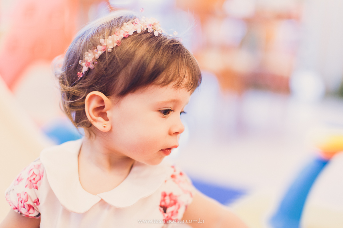 festa infantil linda, na Praia da Costa, Vila Velha, ES, tema Jardim, Jardim da Bettina, festa de menina, festa rosa para aniversário de 1 ano, primeiro ano da minha filha, vestido lindo para vestir no aniversário de 1 ano, fotografia de festa infantil