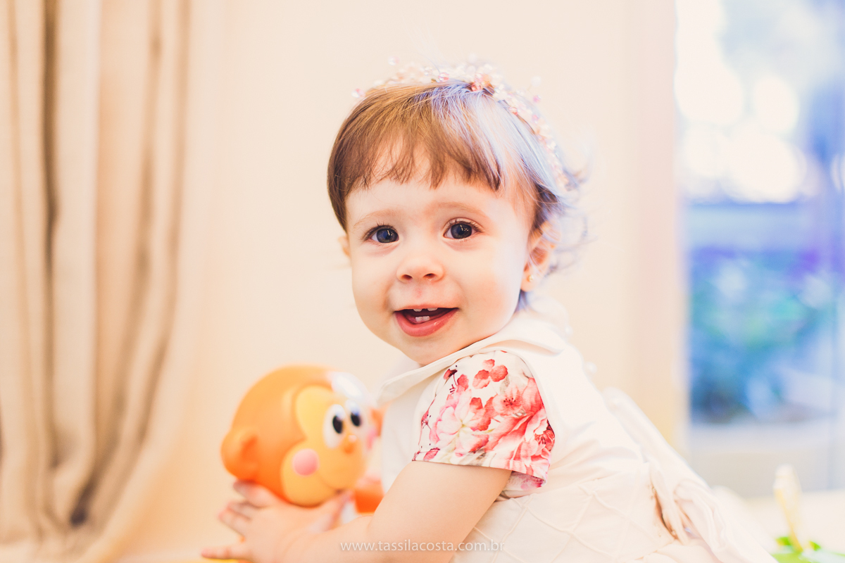 festa infantil linda, na Praia da Costa, Vila Velha, ES, tema Jardim, Jardim da Bettina, festa de menina, festa rosa para aniversário de 1 ano, primeiro ano da minha filha, vestido lindo para vestir no aniversário de 1 ano, fotografia de festa infantil