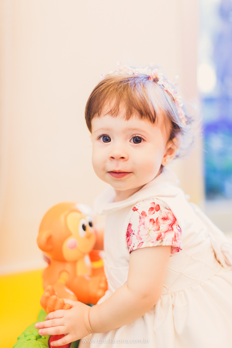 festa infantil linda, na Praia da Costa, Vila Velha, ES, tema Jardim, Jardim da Bettina, festa de menina, festa rosa para aniversário de 1 ano, primeiro ano da minha filha, vestido lindo para vestir no aniversário de 1 ano, fotografia de festa infantil