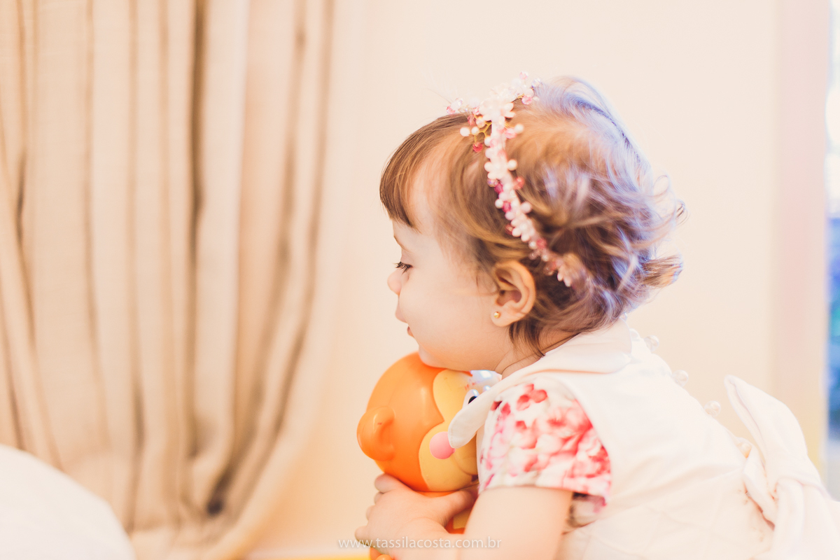 festa infantil linda, na Praia da Costa, Vila Velha, ES, tema Jardim, Jardim da Bettina, festa de menina, festa rosa para aniversário de 1 ano, primeiro ano da minha filha, vestido lindo para vestir no aniversário de 1 ano, fotografia de festa infantil