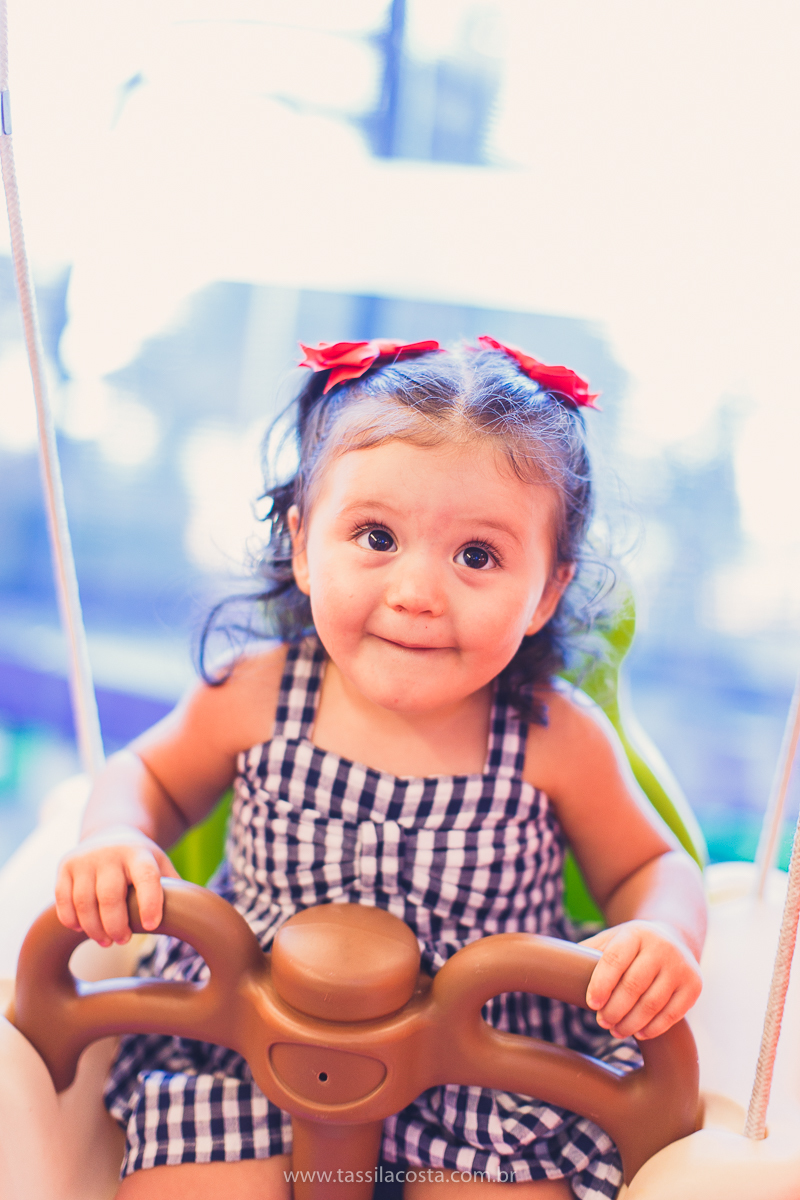festa infantil linda, na Praia da Costa, Vila Velha, ES, tema Jardim, Jardim da Bettina, festa de menina, festa rosa para aniversário de 1 ano, primeiro ano da minha filha, vestido lindo para vestir no aniversário de 1 ano, fotografia de festa infantil