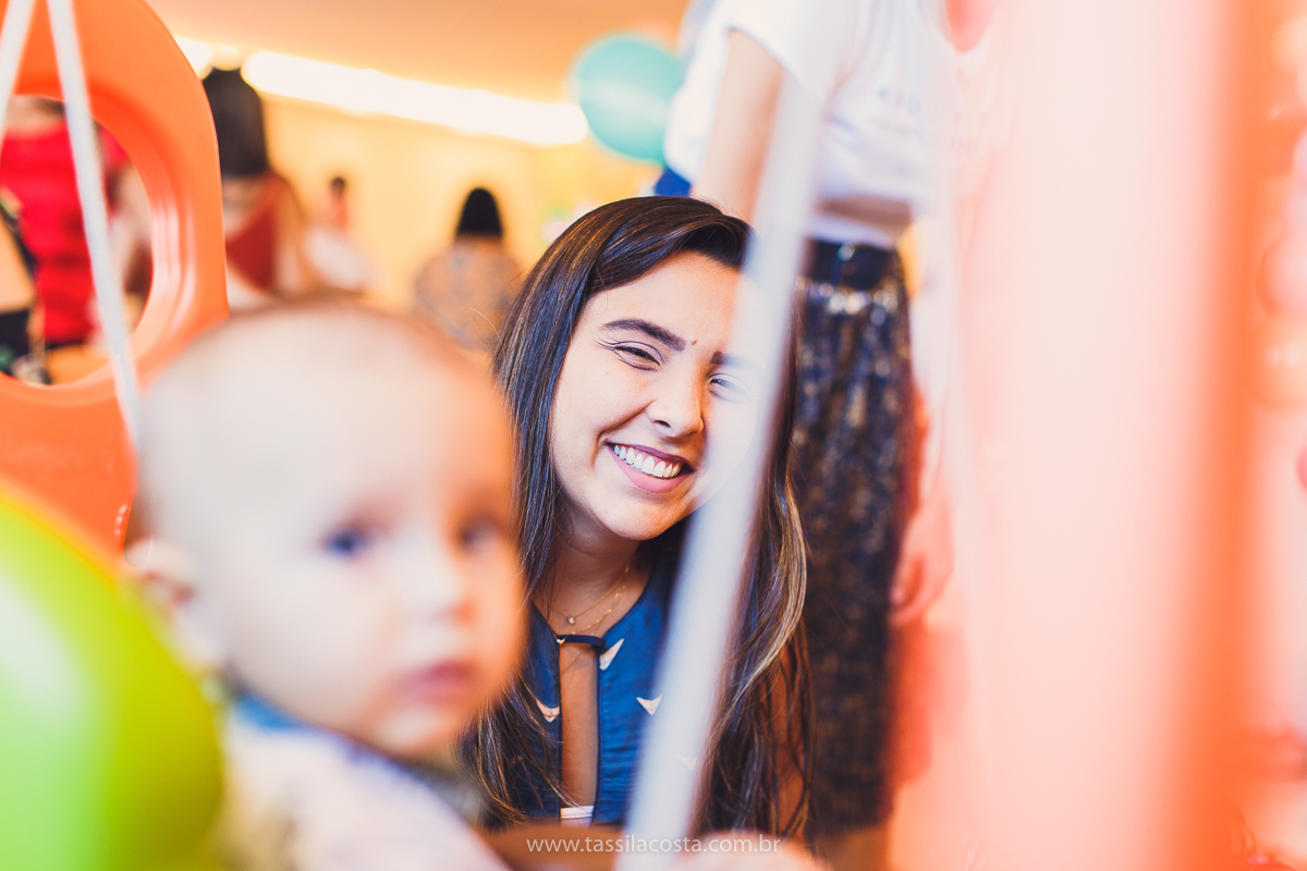 festa infantil linda, na Praia da Costa, Vila Velha, ES, tema Jardim, Jardim da Bettina, festa de menina, festa rosa para aniversário de 1 ano, primeiro ano da minha filha, vestido lindo para vestir no aniversário de 1 ano, fotografia de festa infantil