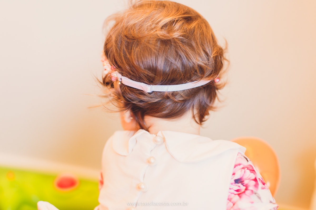 festa infantil linda, na Praia da Costa, Vila Velha, ES, tema Jardim, Jardim da Bettina, festa de menina, festa rosa para aniversário de 1 ano, primeiro ano da minha filha, vestido lindo para vestir no aniversário de 1 ano, fotografia de festa infantil