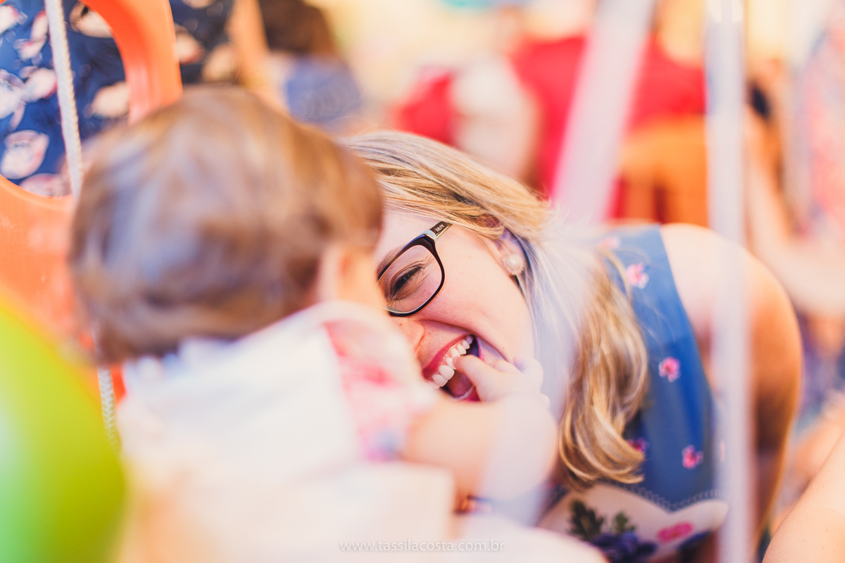 festa infantil linda, na Praia da Costa, Vila Velha, ES, tema Jardim, Jardim da Bettina, festa de menina, festa rosa para aniversário de 1 ano, primeiro ano da minha filha, vestido lindo para vestir no aniversário de 1 ano, fotografia de festa infantil