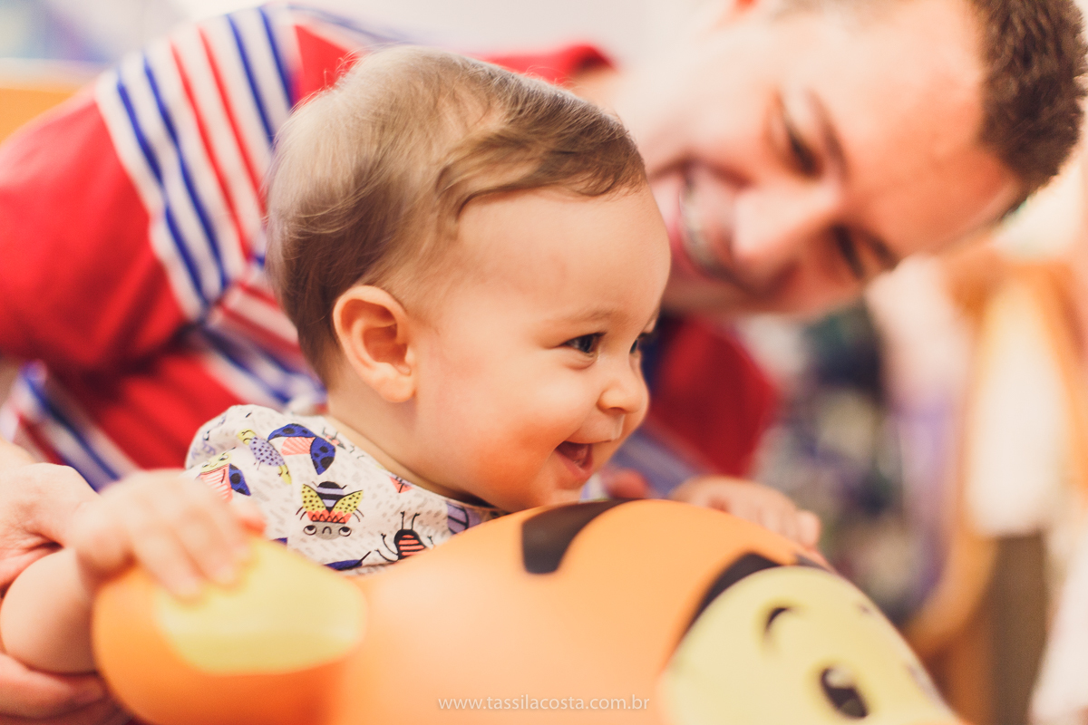 festa infantil linda, na Praia da Costa, Vila Velha, ES, tema Jardim, Jardim da Bettina, festa de menina, festa rosa para aniversário de 1 ano, primeiro ano da minha filha, vestido lindo para vestir no aniversário de 1 ano, fotografia de festa infantil