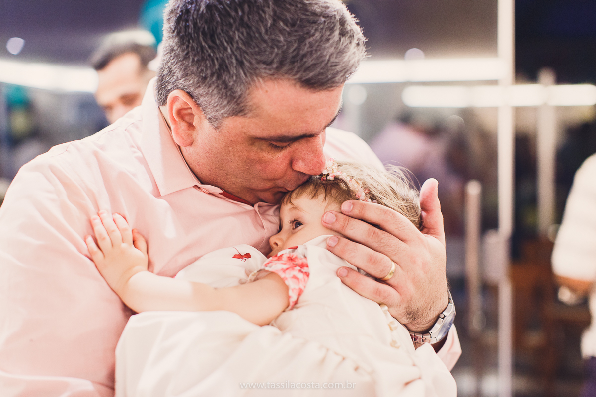festa infantil linda, na Praia da Costa, Vila Velha, ES, tema Jardim, Jardim da Bettina, festa de menina, festa rosa para aniversário de 1 ano, primeiro ano da minha filha, vestido lindo para vestir no aniversário de 1 ano, fotografia de festa infantil