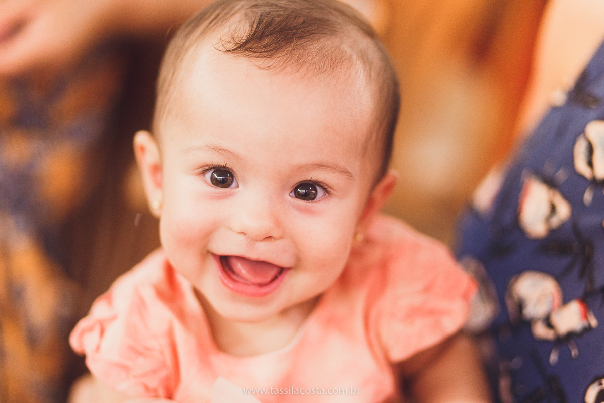 festa infantil linda, na Praia da Costa, Vila Velha, ES, tema Jardim, Jardim da Bettina, festa de menina, festa rosa para aniversário de 1 ano, primeiro ano da minha filha, vestido lindo para vestir no aniversário de 1 ano, fotografia de festa infantil