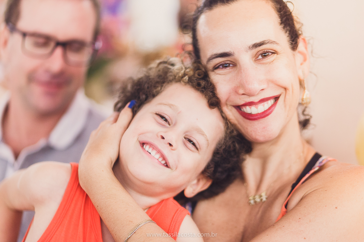 festa infantil linda, na Praia da Costa, Vila Velha, ES, tema Jardim, Jardim da Bettina, festa de menina, festa rosa para aniversário de 1 ano, primeiro ano da minha filha, vestido lindo para vestir no aniversário de 1 ano, fotografia de festa infantil